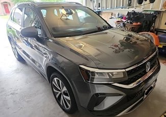 Used 2022 Volkswagen Taos SE image 1