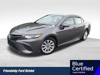 Used 2020 Toyota Camry SE image 1