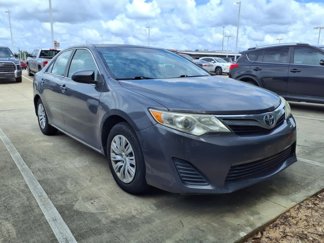 Used 2013 Toyota Camry LE image 1