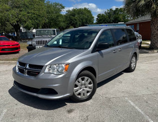 Used 2018 Dodge Grand Caravan SE w/ UConnect Hands-Free Group image 1
