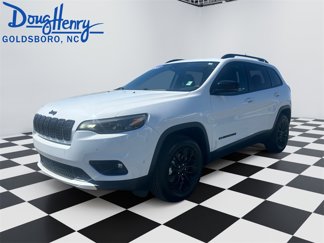 Used 2023 Jeep Cherokee Altitude Lux image 1