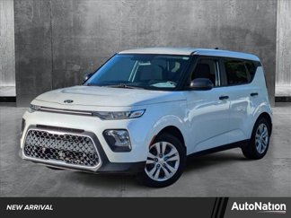 Used 2020 Kia Soul LX image 1