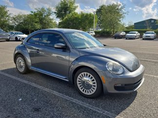 Used 2014 Volkswagen Beetle 1.8T image 1
