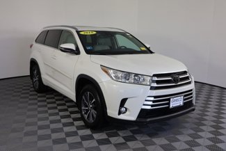Used 2018 Toyota Highlander XLE image 1