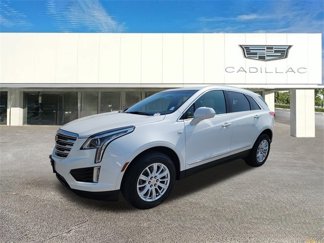 Used 2017 Cadillac XT5 FWD image 1