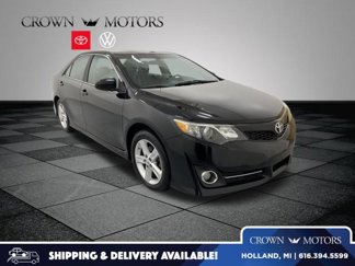 Used 2014 Toyota Camry SE image 1
