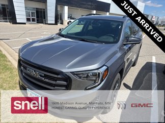 Used 2020 GMC Terrain SLE w/ Driver Convenience Package image 1