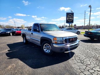 Used 2005 GMC Sierra 1500 2WD Regular Cab image 1