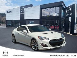 Used 2016 Hyundai Genesis 3.8 image 1