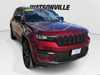 New 2025 Jeep Grand Cherokee Altitude image 1