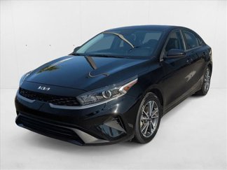 Used 2023 Kia Forte LXS video 2