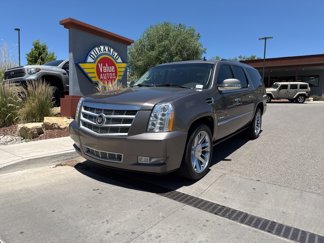 Used 2011 Cadillac Escalade ESV Platinum image 1