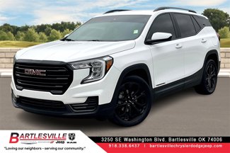 Used 2022 GMC Terrain SLE w/ Driver Convenience Package image 1