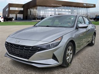 Used 2022 Hyundai Elantra SE image 1
