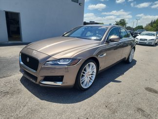 Used 2017 Jaguar XF Prestige image 1