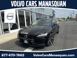Certified 2022 Volvo S60 B5 Momentum w/ Climate Package image 1
