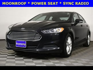 Used 2016 Ford Fusion SE image 1