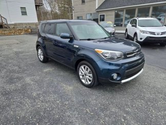 Used 2017 Kia Soul + image 1