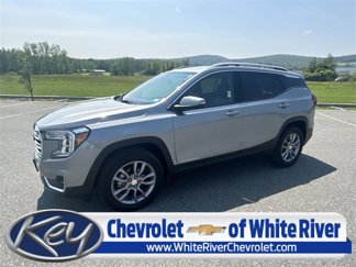 Used 2023 GMC Terrain SLT image 1