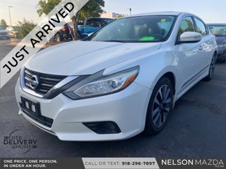 Used 2016 Nissan Altima 2.5 SV w/ Convenience Package image 1