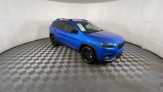 Used 2023 Jeep Cherokee Altitude Lux video 2