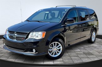 Used 2018 Dodge Grand Caravan SXT image 1