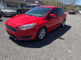 Used 2015 Ford Focus SE image 1