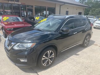 Used 2017 Nissan Rogue SL image 1
