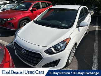 Used 2016 Hyundai Elantra GT image 1