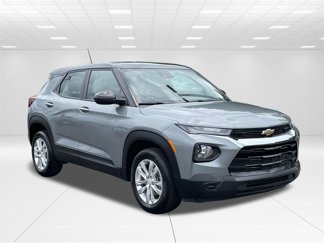 Used 2023 Chevrolet TrailBlazer LS image 1