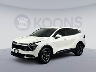 Used 2023 Kia Sportage LX image 1