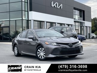 Used 2020 Toyota Camry L image 1