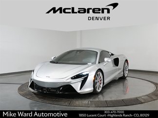 Used 2024 McLaren Artura image 1