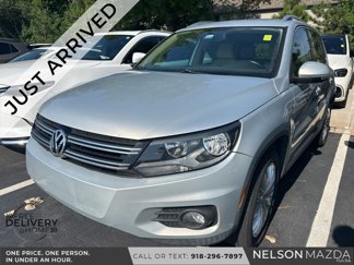 Used 2012 Volkswagen Tiguan SE image 1