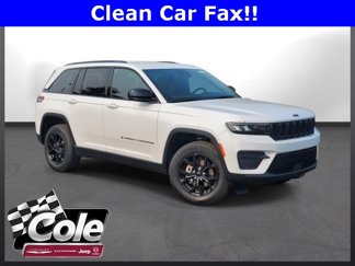Used 2024 Jeep Grand Cherokee Altitude image 1