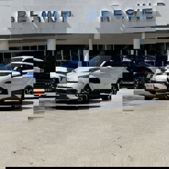 Used 2018 Toyota C-HR XLE image 1