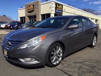 Used 2011 Hyundai Sonata SE image 1