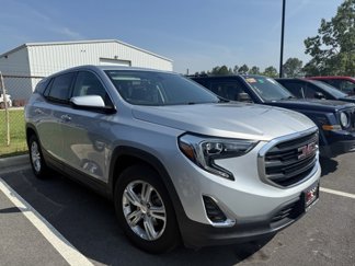 Used 2020 GMC Terrain SLE image 1