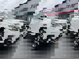 Used 2019 Subaru Outback 2.5i Limited w/ Popular Package #2 image 1