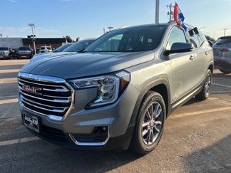Used 2024 GMC Terrain SLT image 1