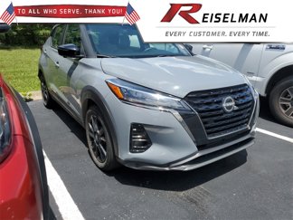 Used 2023 Nissan Kicks SR image 1