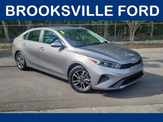 Used 2023 Kia Forte LXS image 1