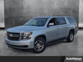 Used 2019 Chevrolet Suburban LT image 1