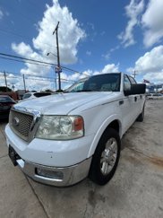 Used 2004 Ford F150 Lariat image 1