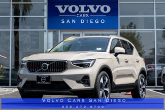 New 2025 Volvo XC40 B5 Plus image 1