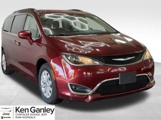 Used 2019 Chrysler Pacifica Touring Plus w/ Cold Weather Group image 1