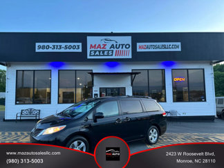 Used 2012 Toyota Sienna LE image 1