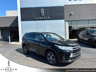 Used 2017 Toyota Highlander LE image 1