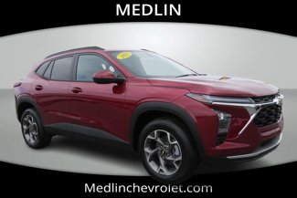 New 2025 Chevrolet Trax LT w/ Driver Confidence Package image 1