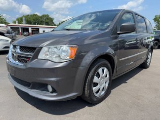 Used 2017 Dodge Grand Caravan Crew image 1